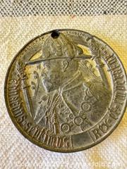 MaxSold Auction: Vintage Canadian Confederation Commemorative Medallion – Samuel de Champlain - Toronto (Ontario, Canada) SELLER MANAGED Moving Online Auction - 1/2  Wellesley Street East