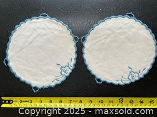 MaxSold Auction: Vintage Linens Lot – Embroidered Runner, Lace Pieces & Blue-Trimmed Doilies - Toronto (Ontario, Canada) SELLER MANAGED Moving Online Auction - 1/2  Wellesley Street East