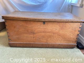 MaxSold Auction: Vintage Pine Storage Chest with Wood Handle - Toronto (Ontario, Canada) SELLER MANAGED Moving Online Auction - 1/2  Wellesley Street East