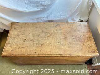 MaxSold Auction: Vintage Pine Storage Chest with Wood Handle - Toronto (Ontario, Canada) SELLER MANAGED Moving Online Auction - 1/2  Wellesley Street East