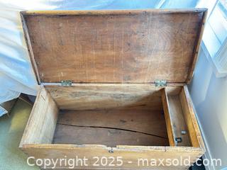 MaxSold Auction: Vintage Pine Storage Chest with Wood Handle - Toronto (Ontario, Canada) SELLER MANAGED Moving Online Auction - 1/2  Wellesley Street East