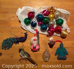 MaxSold Auction: Vintage & Retro Christmas Ornaments Lot – Shiny Brite Balls, Clip-On Birds++ - Toronto (Ontario, Canada) SELLER MANAGED Moving Online Auction - 1/2  Wellesley Street East