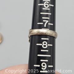 MaxSold Auction: Cluster-Style Ring, Likely Sterling Silver, Size 7.5 - Hatboro (Pennsylvania, USA) PARTNER MANAGED Estate Sale Online Auction -  Jacksonville Road