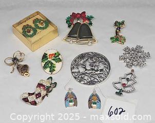 MaxSold Auction: Collection of Christmas jewelry  - Hatboro (Pennsylvania, USA) PARTNER MANAGED Estate Sale Online Auction -  Jacksonville Road
