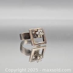 MaxSold Auction: Vintage Geometric Silver-Tone Ring with Floral Cluster - Hatboro (Pennsylvania, USA) PARTNER MANAGED Estate Sale Online Auction -  Jacksonville Road