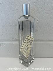 MaxSold Auction: L’Occitane 100ml Eau de Toilette with Lavender Essential Oil - Toronto (Ontario, Canada) PARTNER MANAGED Estate Sale Online Auction - Esander Drive (STORAGE)