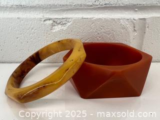 MaxSold Auction: Vintage Bakelite Bangles Bracelets  - Toronto (Ontario, Canada) PARTNER MANAGED Estate Sale Online Auction - Esander Drive (STORAGE)