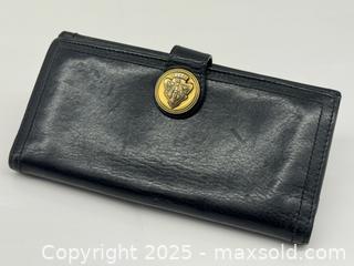 MaxSold Auction: Vintage Gucci Black Leather Wallet - Toronto (Ontario, Canada) PARTNER MANAGED Estate Sale Online Auction - Esander Drive (STORAGE)