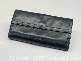 MaxSold Auction: Vintage Gucci Black Leather Wallet - Toronto (Ontario, Canada) PARTNER MANAGED Estate Sale Online Auction - Esander Drive (STORAGE)