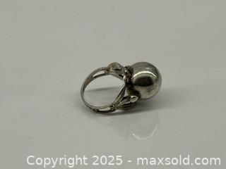 MaxSold Auction: Vintage MCM Sterling Silver Sphere Ring - Toronto (Ontario, Canada) PARTNER MANAGED Estate Sale Online Auction - Esander Drive (STORAGE)