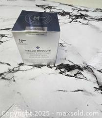 MaxSold Auction: IT Cosmetics Hello Results Wrinkle-Reducing Daily Retinol Serum-in-Cream  - Brampton (Ontario, Canada) PARTNER MANAGED Commercial Liquidation Online Auction - Rosedale Avenue West