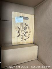 MaxSold Auction: misc box  - Brampton (Ontario, Canada) PARTNER MANAGED Commercial Liquidation Online Auction - Rosedale Avenue West