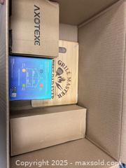 MaxSold Auction: misc box  - Brampton (Ontario, Canada) PARTNER MANAGED Commercial Liquidation Online Auction - Rosedale Avenue West