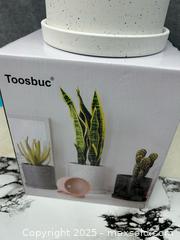 MaxSold Auction: Toosbuc planter holder pot new  - Brampton (Ontario, Canada) PARTNER MANAGED Commercial Liquidation Online Auction - Rosedale Avenue West