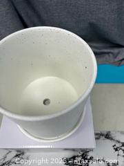 MaxSold Auction: Toosbuc planter holder pot new - Brampton (Ontario, Canada) PARTNER MANAGED Commercial Liquidation Online Auction - Rosedale Avenue West