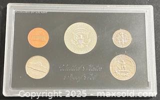 MaxSold Auction: 1969 US Silver Proof Coin Set  - Newmarket (Ontario, Canada) PARTNER MANAGED Reseller Online Auction - Walter Avenue