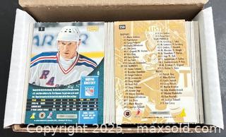 MaxSold Auction: 1996-7 Pinnacle Set NHL Hockey Collectible Trading Cards  - Newmarket (Ontario, Canada) PARTNER MANAGED Reseller Online Auction - Walter Avenue