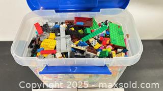 MaxSold Auction: 2,500+ Lego  - Newmarket (Ontario, Canada) PARTNER MANAGED Reseller Online Auction - Walter Avenue