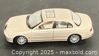 MaxSold Auction: Jaguar S-Type Diecast Car  - Newmarket (Ontario, Canada) PARTNER MANAGED Reseller Online Auction - Walter Avenue