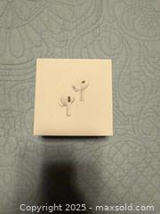 MaxSold Auction: Bluetooth Wireless Earphones Headset - Toronto (Ontario, Canada) SELLER MANAGED Downsizing Online Auction - Collingdale Road