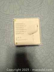 MaxSold Auction: Bluetooth Wireless Earphones Headset - Toronto (Ontario, Canada) SELLER MANAGED Downsizing Online Auction - Collingdale Road