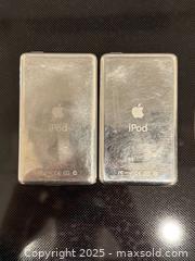 MaxSold Auction: Pair of Apple iPod 3rd Gen 15GB - Toronto (Ontario, Canada) SELLER MANAGED Downsizing Online Auction - Collingdale Road