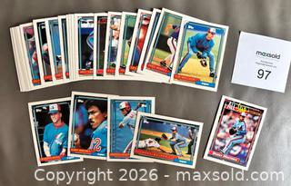 MaxSold Auction: 1992 Topps Baseball Montreal Expos Team Set of 29 Cards  - Ottawa (Ontario, Canada) SELLER MANAGED Downsizing Online Auction - Sandy Forest Place