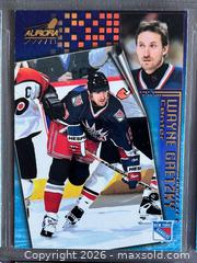 MaxSold Auction: 1998-99 Pacific Aurora Hockey Complete Set of 200 in Binder Pages  - Ottawa (Ontario, Canada) SELLER MANAGED Downsizing Online Auction - Sandy Forest Place
