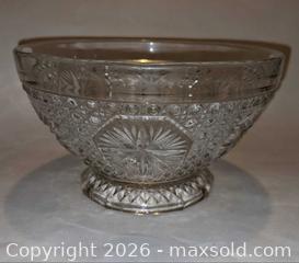 MaxSold Auction: Imperial Glass Amelia (Star & Medallion #671) - Newport (Pennsylvania, USA) SELLER MANAGED Downsizing Online Auction - North 5th Street
