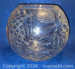 MaxSold Auction: Vintage Clear Lead Crystal Rose Bowl Centerpiece - Newport (Pennsylvania, USA) SELLER MANAGED Downsizing Online Auction - North 5th Street
