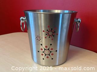 MaxSold Auction: Mid-Century Style Stainless Steel Ice Bucket – Atomic Design – December Home - London (Ontario, Canada) PARTNER MANAGED Downsizing Online Auction - Trillium Cresent