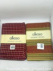 MaxSold Auction: 2 Sets of 4 Pieces Alkaso Gourmet Kitchen Tea Towels - Norfolk (Ontario, Canada) SELLER MANAGED Commercial Liquidation Online Auction - Robinson Street