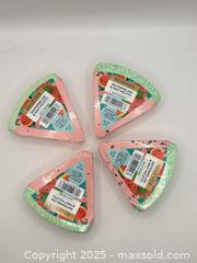 MaxSold Auction: 4 Pieces Beloved Watermelon & Mint Mojito Bath Bomb - Norfolk (Ontario, Canada) SELLER MANAGED Commercial Liquidation Online Auction - Robinson Street