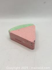 MaxSold Auction: 4 Pieces Beloved Watermelon & Mint Mojito Bath Bomb - Norfolk (Ontario, Canada) SELLER MANAGED Commercial Liquidation Online Auction - Robinson Street