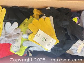 MaxSold Auction: Assorted Box Of Gloves 50 Pieces  - Norfolk (Ontario, Canada) SELLER MANAGED Commercial Liquidation Online Auction - Robinson Street