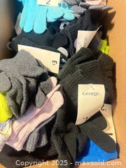 MaxSold Auction: Assorted Box Of Gloves 50 Pieces  - Norfolk (Ontario, Canada) SELLER MANAGED Commercial Liquidation Online Auction - Robinson Street