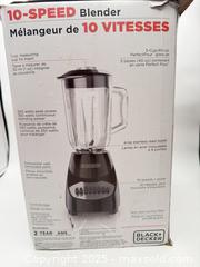 MaxSold Auction: Black & Decker 10-Speed Blender 550 Watts Blending Power  - Norfolk (Ontario, Canada) SELLER MANAGED Commercial Liquidation Online Auction - Robinson Street