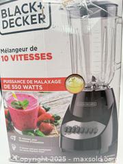 MaxSold Auction: Black & Decker 10-Speed Blender 550 Watts Blending Power  - Norfolk (Ontario, Canada) SELLER MANAGED Commercial Liquidation Online Auction - Robinson Street