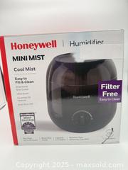 MaxSold Auction: Honeywell Mini Mist Cool Mist Humidifier Small Room Size  - Norfolk (Ontario, Canada) SELLER MANAGED Commercial Liquidation Online Auction - Robinson Street