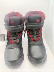 MaxSold Auction: Ice Fields High Performance Kids Boots Size 3 Winter Boots  - Norfolk (Ontario, Canada) SELLER MANAGED Commercial Liquidation Online Auction - Robinson Street