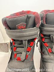 MaxSold Auction: Ice Fields High Performance Kids Boots Size 3 Winter Boots  - Norfolk (Ontario, Canada) SELLER MANAGED Commercial Liquidation Online Auction - Robinson Street