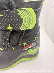 MaxSold Auction: Ice Fields High Performance Toddler Boots Size 5 Winter Boots  - Norfolk (Ontario, Canada) SELLER MANAGED Commercial Liquidation Online Auction - Robinson Street