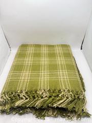 MaxSold Auction: Maryland Green Dark Throw Blanket - Norfolk (Ontario, Canada) SELLER MANAGED Commercial Liquidation Online Auction - Robinson Street