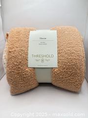 MaxSold Auction: Threshold Reversible Plush Throw 50”x60” - Norfolk (Ontario, Canada) SELLER MANAGED Commercial Liquidation Online Auction - Robinson Street