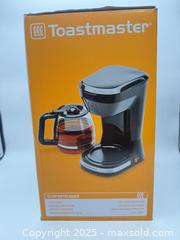 MaxSold Auction: Toastmaster Large 12 Cup Coffee Maker with Removable Brew Basket - Norfolk (Ontario, Canada) SELLER MANAGED Commercial Liquidation Online Auction - Robinson Street