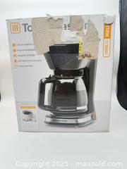 MaxSold Auction: Toastmaster Large 12 Cup Coffee Maker with Removable Brew Basket - Norfolk (Ontario, Canada) SELLER MANAGED Commercial Liquidation Online Auction - Robinson Street