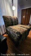 MaxSold Auction: Coffee / Slipper Accent Chair - Oakville (Ontario, Canada) SELLER MANAGED Charity/Fundraising Online Auction - Wakehurst Crescent