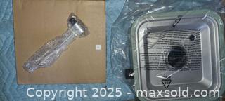 MaxSold Auction: Coleman Cascade &#34;18 Stove&#34; Adjustable Burner - Oakville (Ontario, Canada) SELLER MANAGED Charity/Fundraising Online Auction - Wakehurst Crescent