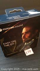 MaxSold Auction: Compact W/L Mono Headset by Motorola - Oakville (Ontario, Canada) SELLER MANAGED Charity/Fundraising Online Auction - Wakehurst Crescent