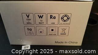 MaxSold Auction: Dimmable LED Wall Sconces - Oakville (Ontario, Canada) SELLER MANAGED Charity/Fundraising Online Auction - Wakehurst Crescent